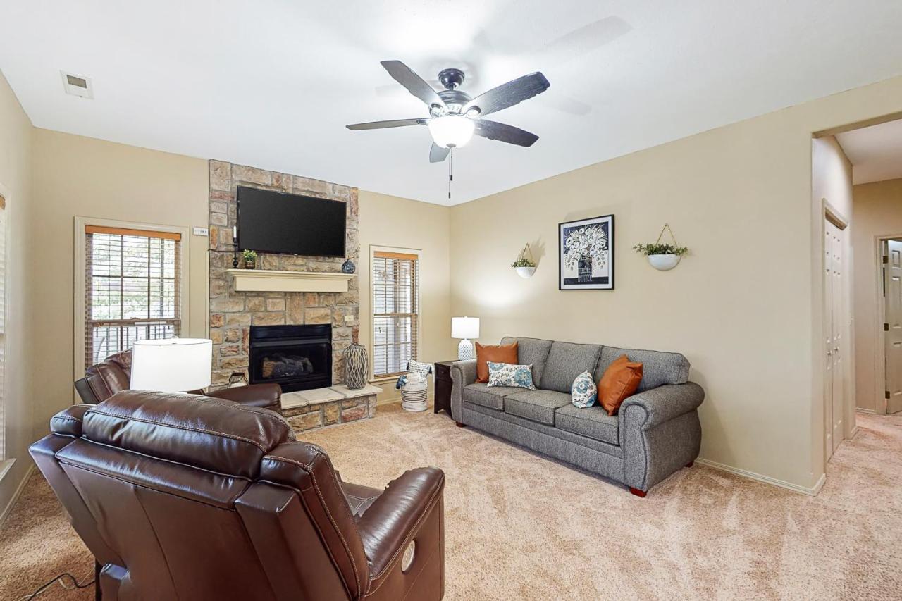 Stonebridge Hideaway Apartment Branson West Exterior photo